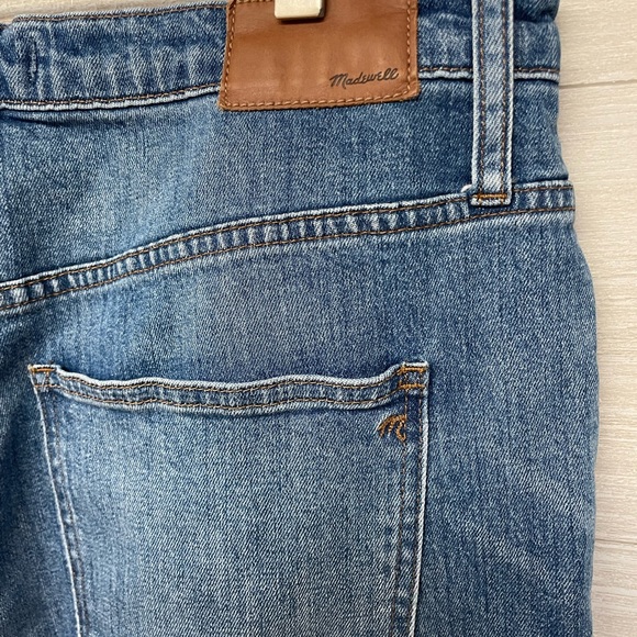 | Madewell | The High Rise Slim BoyJean. Size 31. - Picture 7 of 11